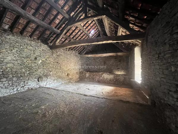 Vente                                                      Ferme
                        
                     5 pièces                      90 m2                     à Seillonnaz
