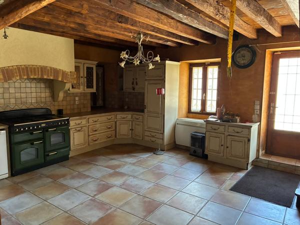 Charmante maison en pierre apparente