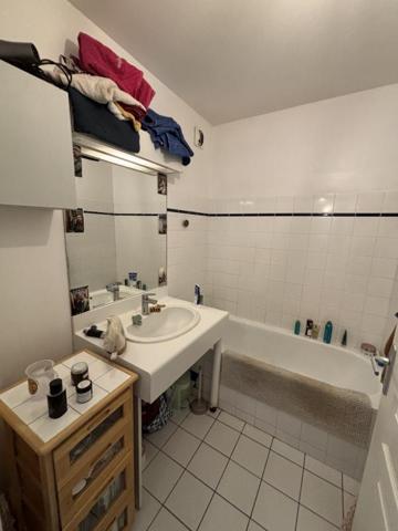 Appartement T3 à louer - 62 m² (réf : 548864)