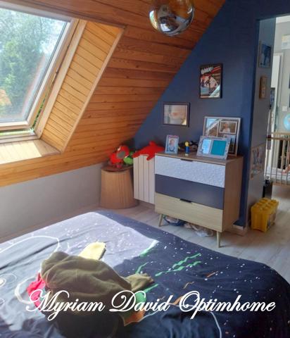 ✨ Élégante maison rénovée avec piscine et grand garage à Rostrenen