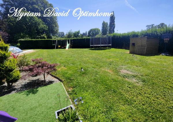 ✨ Élégante maison rénovée avec piscine et grand garage à Rostrenen