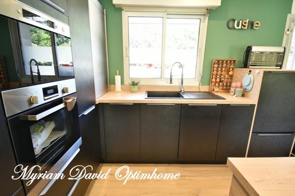 ✨ Élégante maison rénovée avec piscine et grand garage à Rostrenen