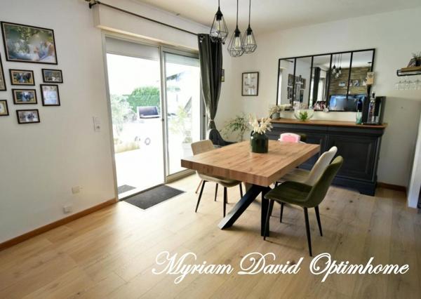 ✨ Élégante maison rénovée avec piscine et grand garage à Rostrenen