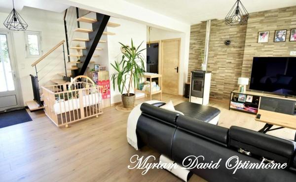 ✨ Élégante maison rénovée avec piscine et grand garage à Rostrenen