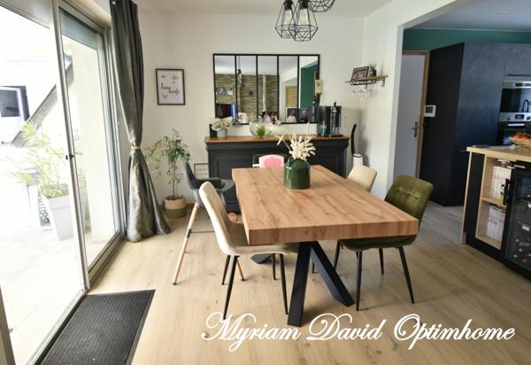 ✨ Élégante maison rénovée avec piscine et grand garage à Rostrenen