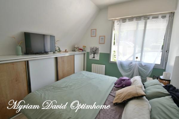 ✨ Élégante maison rénovée avec piscine et grand garage à Rostrenen