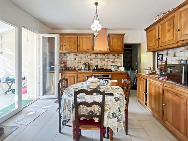 Maison Plain Pied avec piscine.