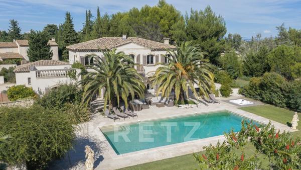 Saint-Rémy-de-Provence – Bastide de 300 m² avec 7 chambres, piscine et 3 350 m² de terrain