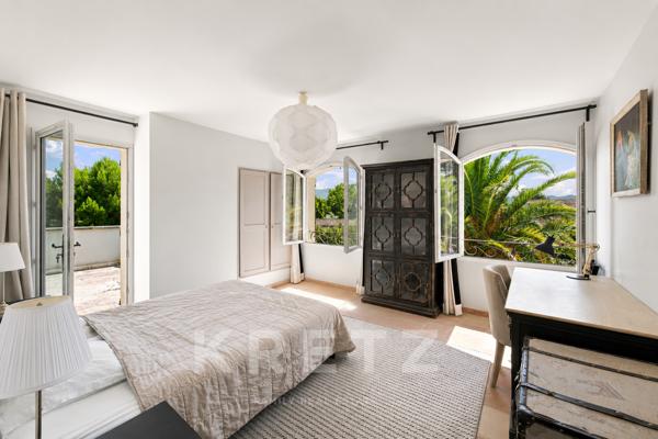 Saint-Rémy-de-Provence – Bastide de 300 m² avec 7 chambres, piscine et 3 350 m² de terrain