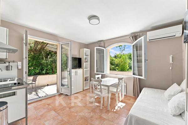 Saint-Rémy-de-Provence – Bastide de 300 m² avec 7 chambres, piscine et 3 350 m² de terrain