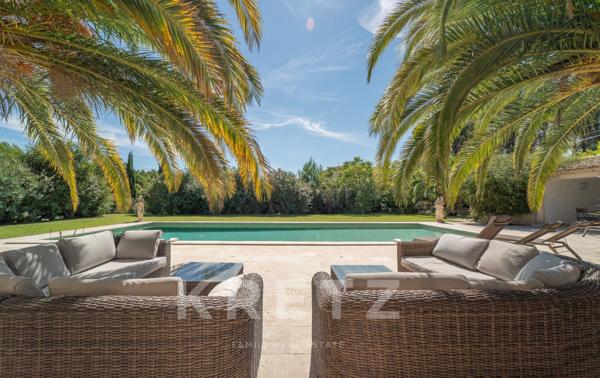 Saint-Rémy-de-Provence – Bastide de 300 m² avec 7 chambres, piscine et 3 350 m² de terrain