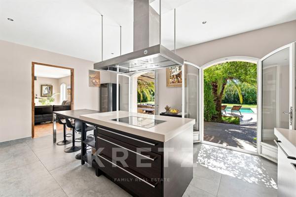 Saint-Rémy-de-Provence – Bastide de 300 m² avec 7 chambres, piscine et 3 350 m² de terrain
