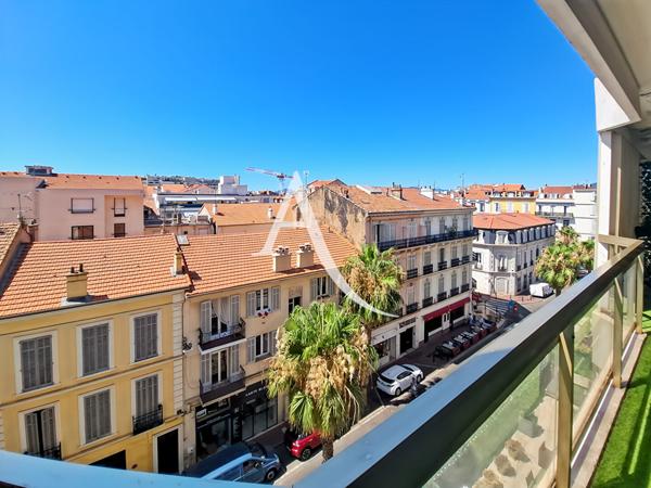 CANNES Banane 2 Pièces avec Terrasse