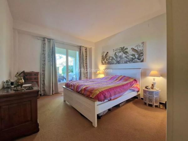Vente                                                      Maison
                        
                     6 pièces                      189 m2                     à Draguignan