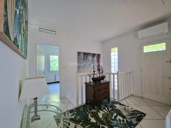 Vente                                                      Maison
                        
                     6 pièces                      189 m2                     à Draguignan