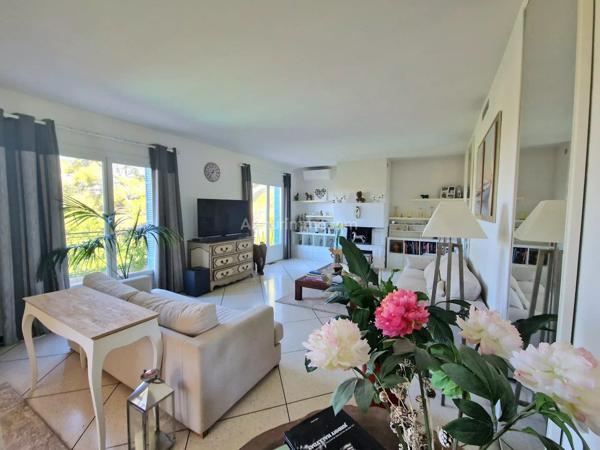 Vente                                                      Maison
                        
                     6 pièces                      189 m2                     à Draguignan