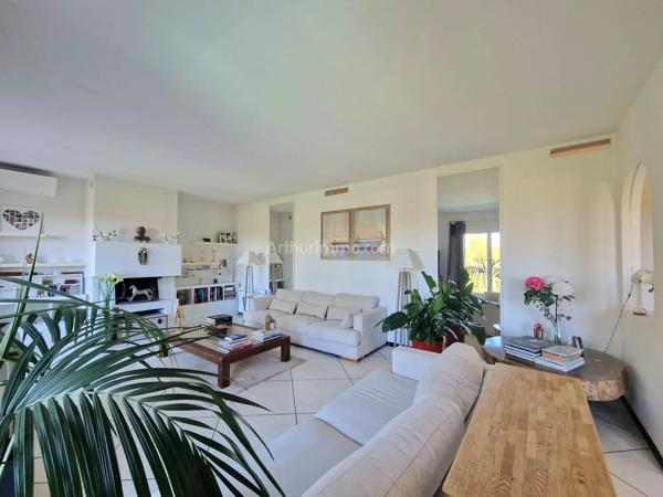 Vente                                                      Maison
                        
                     6 pièces                      189 m2                     à Draguignan