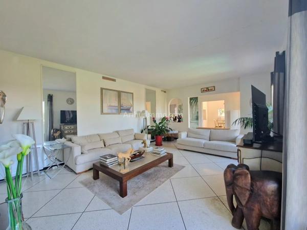 Vente                                                      Maison
                        
                     6 pièces                      189 m2                     à Draguignan
