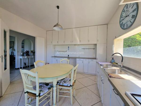Vente                                                      Maison
                        
                     6 pièces                      189 m2                     à Draguignan