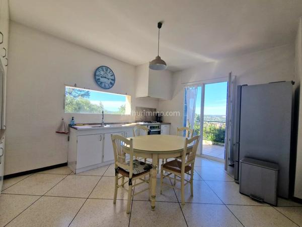 Vente                                                      Maison
                        
                     6 pièces                      189 m2                     à Draguignan