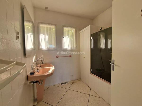 Vente                                                      Maison
                        
                     6 pièces                      189 m2                     à Draguignan