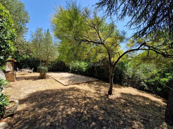 Vente                                                      Maison
                        
                     6 pièces                      189 m2                     à Draguignan