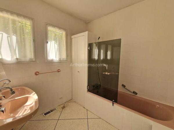 Vente                                                      Maison
                        
                     6 pièces                      189 m2                     à Draguignan
