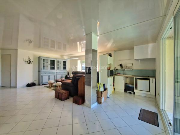 Vente                                                      Maison
                        
                     6 pièces                      189 m2                     à Draguignan