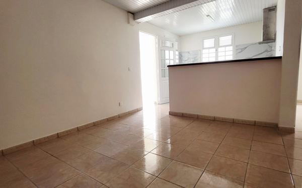 Appartement à louer    1 pièce • 41,15 m2 Le Lamentin