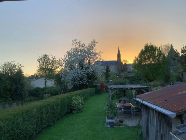 Maison de ville 79 metre carre avec jardin 89500€ LE DORAT (87)