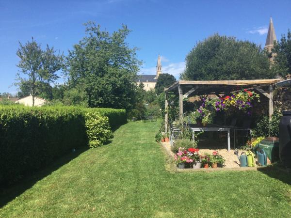 Maison de ville 79 metre carre avec jardin 89500€ LE DORAT (87)