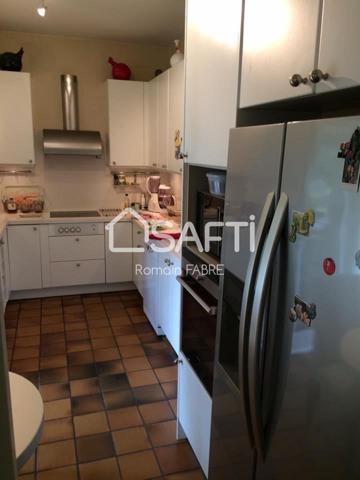 Maison de Maitre « cœur de ville » avec cinq chambres, terrain intimiste et grand garage idéal Colocation