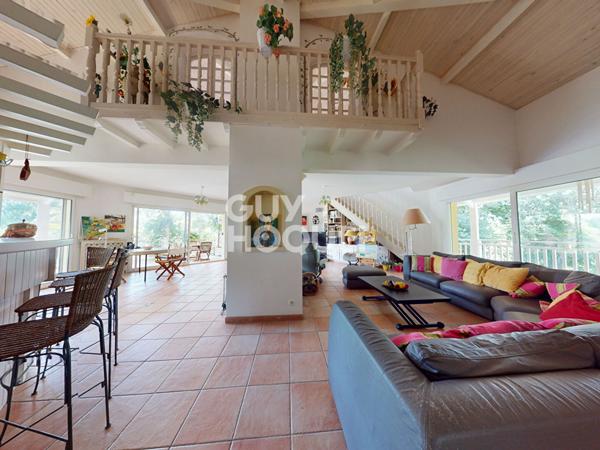 Grande villa atypique au golf de Seignosse