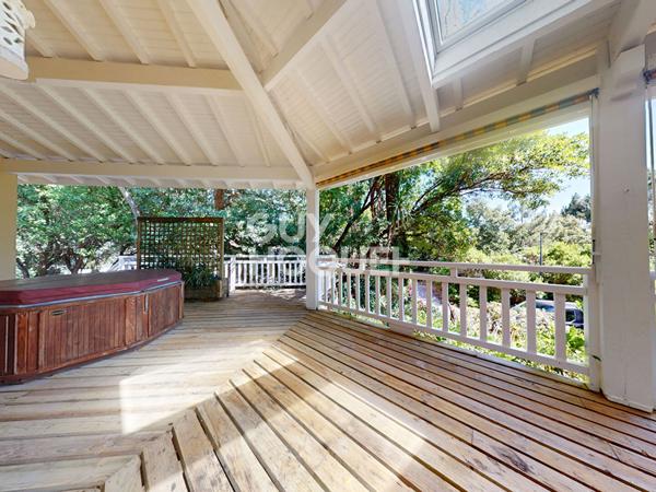 Grande villa atypique au golf de Seignosse