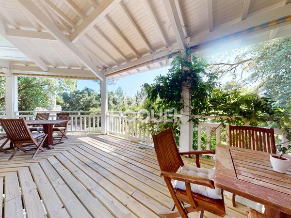 Grande villa atypique au golf de Seignosse