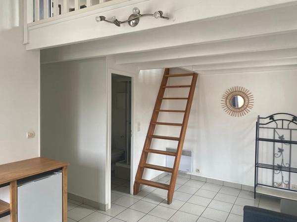 Appartement  Niort 1 pièce(s) 23.54 m2