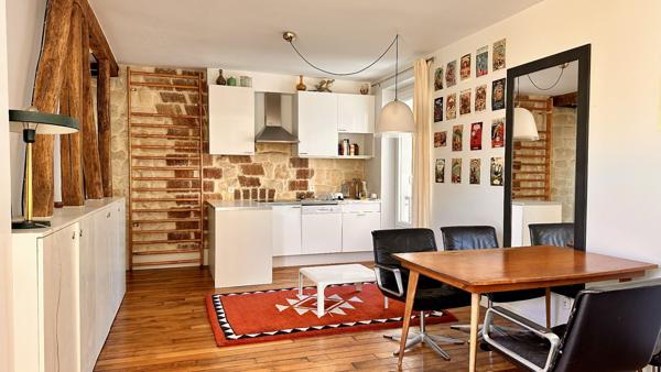 A VENDRE SUPERBE 2P DE 41M2 SANS TRAVAUX RÉNOV. ARCHI. GONCOURT CANAL PARIS 10E