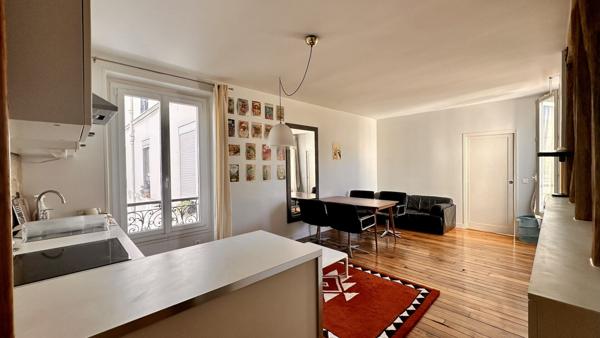 A VENDRE SUPERBE 2P DE 41M2 SANS TRAVAUX RÉNOV. ARCHI. GONCOURT CANAL PARIS 10E