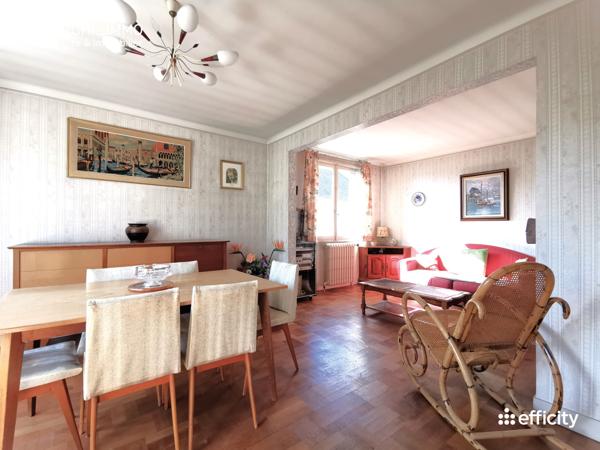 Maison 5 pièces - 276 m² Exclusivité efficity