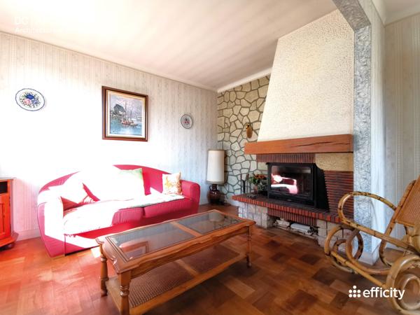 Maison 5 pièces - 276 m² Exclusivité efficity