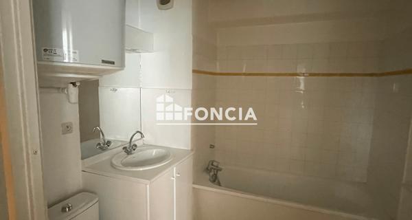 Location Studio meublé 21 m² - Saint-étienne 42000