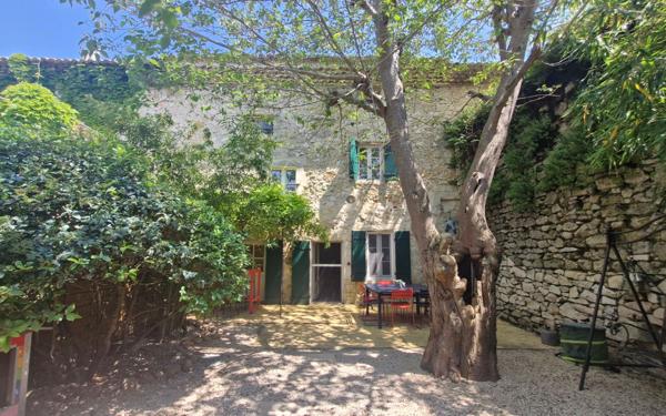 Maison à vendre    4 pièces •  Pujaut