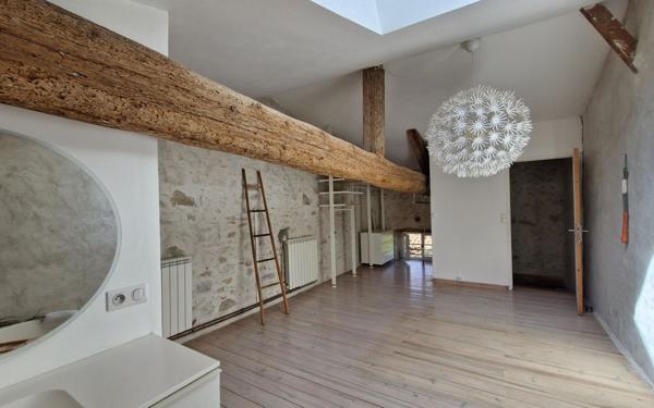 Maison à vendre    4 pièces •  Pujaut