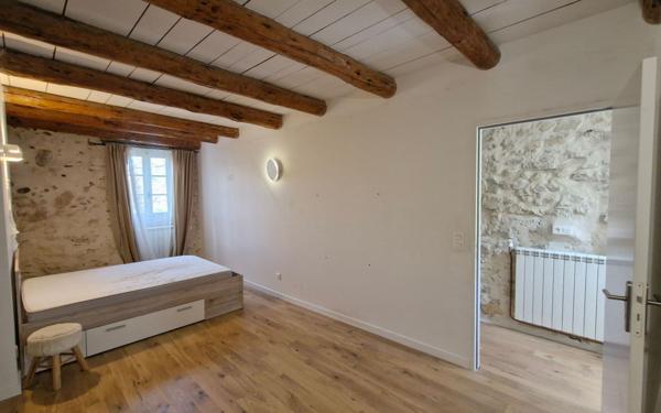 Maison à vendre    4 pièces •  Pujaut