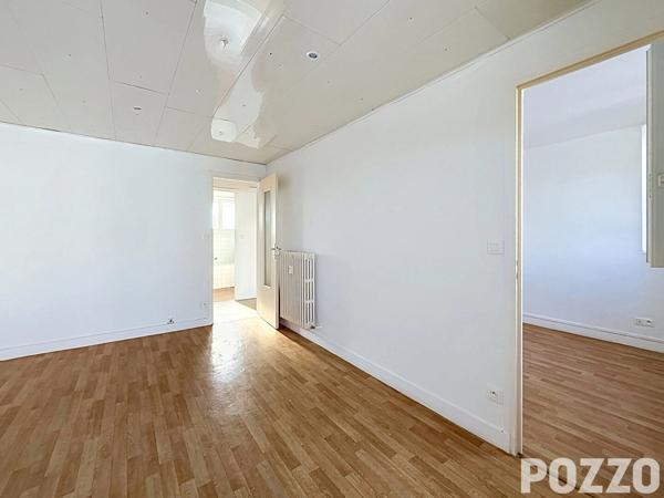 À vendre Saint-Lô, proche du centre-ville, appartement T2 avec garage SAINT-LO