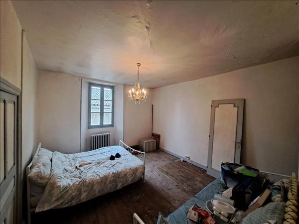 Maison à vendre |  Montmoreau-Saint-Cybard |  4 pièces | 136 m²