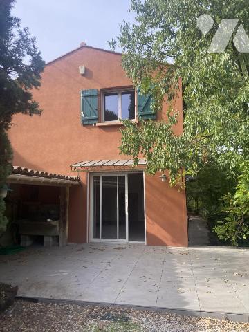 MAISON  avec garage  et piscine