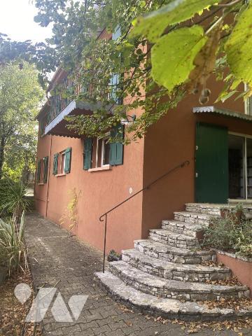 MAISON  avec garage  et piscine