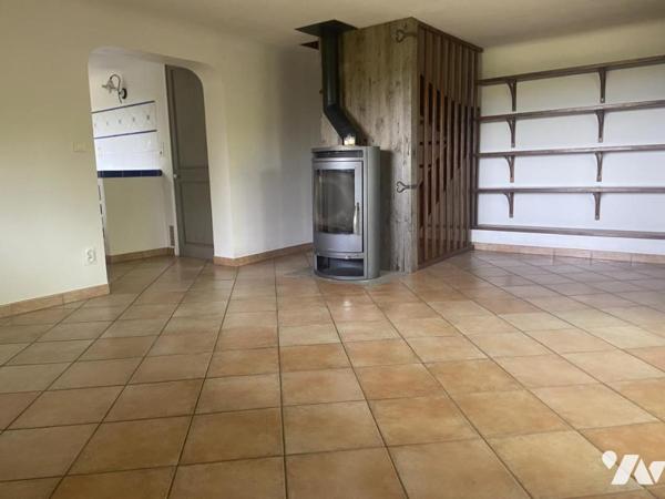 MAISON  avec garage  et piscine