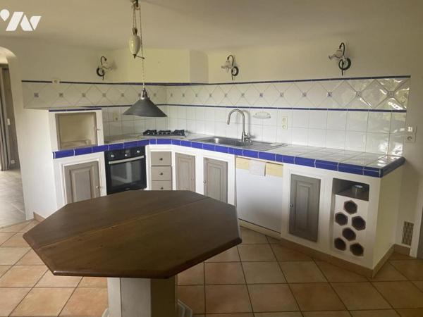 MAISON  avec garage  et piscine